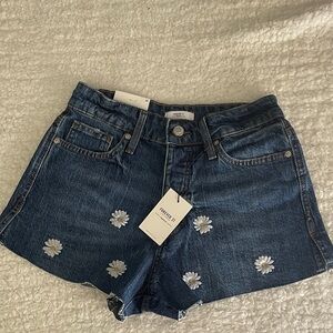 Forever 21 Blue Jean Shorts with Daisy Embroidery. Size 26.